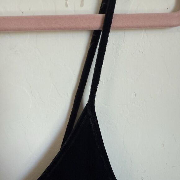 Brandy Melville Womens Whimsy Goth Velvet Sleeveless Mini Dress Black Fall Witch - Picture 7 of 14